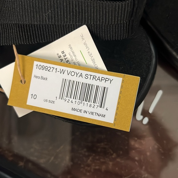 Women’s Teva sandals - Picture 3 of 3